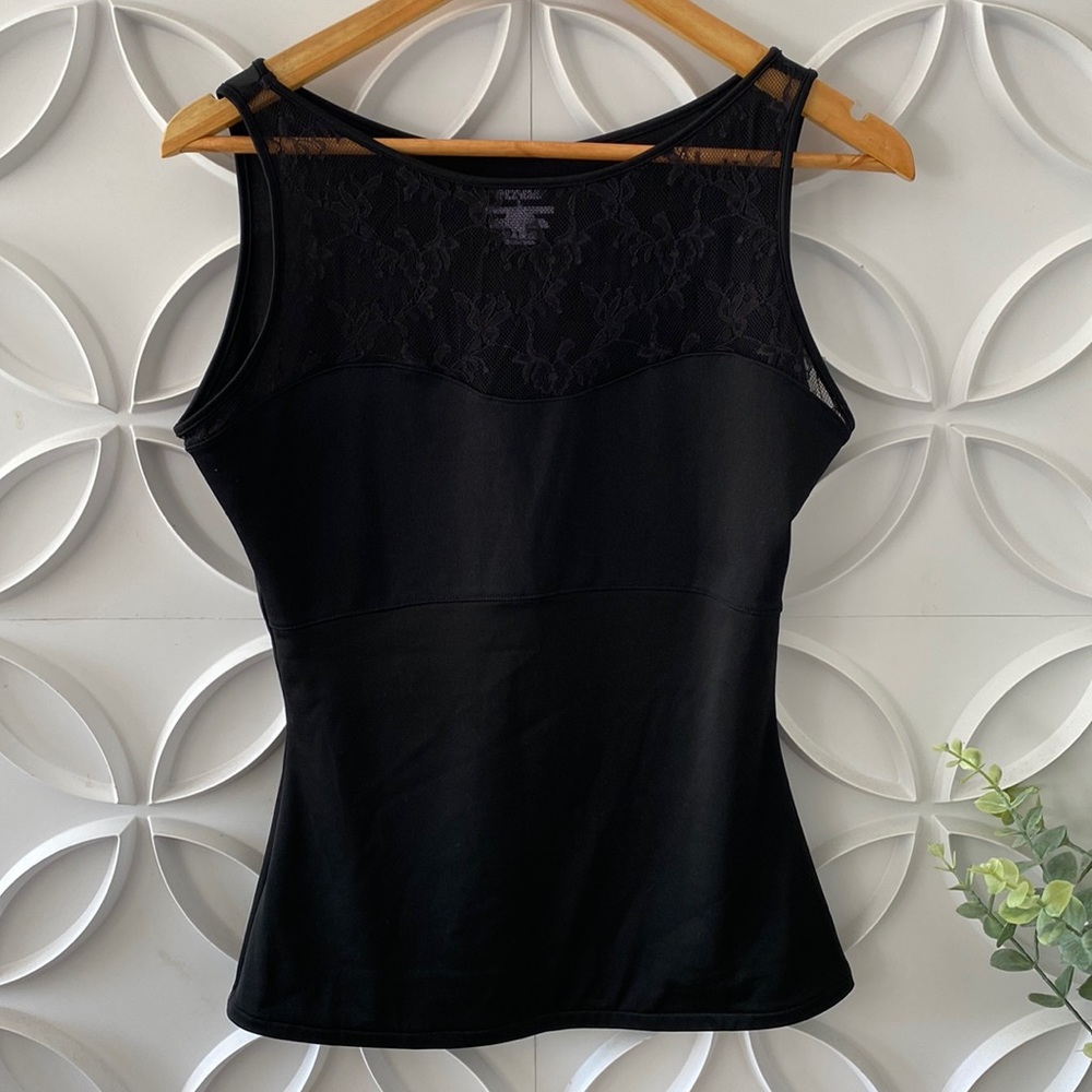 Spanx sleeveless top with lace bodice, black,size Large